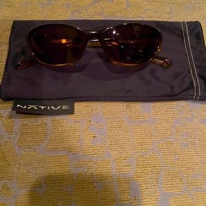 Like New Native Brown Sunglasses w/ cleaning case